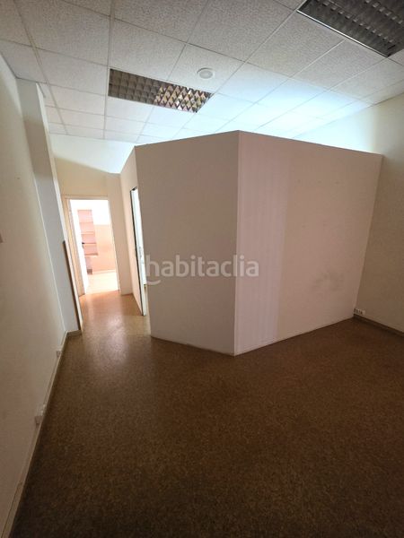 Foto 4d7323f2-31fc-4341-8187-31655cc409c6. Lloguer local comercial amb calefacció a Cambre
