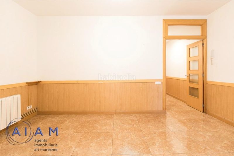Foto 1346db2a-ff5e-4bd2-8c92-aaa619398548. Planta baixa amb calefacció a Calella
