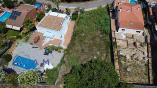 Terreny residencial a Calella. Parcela para construïr una casa de 680m2 con vistas al mar