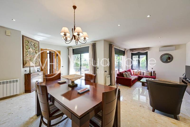 Foto 030aa8e1-4e14-4370-a412-efc48935e77b. Xalet amb calefacció aparcament a Pinemar Pineda de Mar