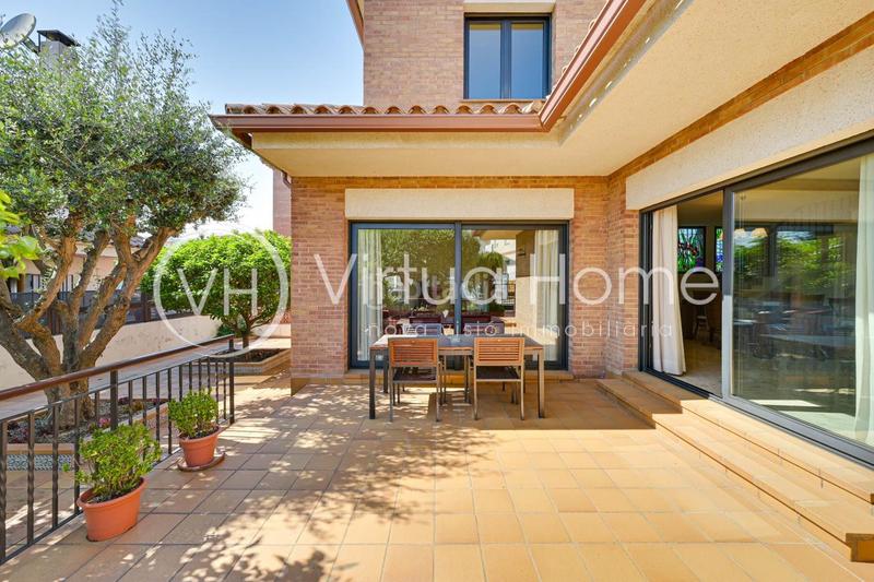 Foto 41d09fdb-7963-41c7-b831-c7dafbfe5e1f. Xalet amb calefacció aparcament a Pinemar Pineda de Mar