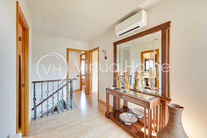 Foto 46a59e1f-4a14-46e9-9b54-ba56a054f95d. Xalet amb calefacció aparcament a Pinemar Pineda de Mar