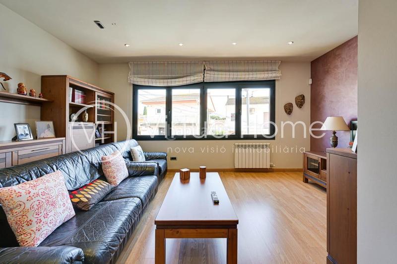 Foto 83702a92-cee6-42b7-b0a5-462202844bab. Xalet amb calefacció aparcament a Pinemar Pineda de Mar