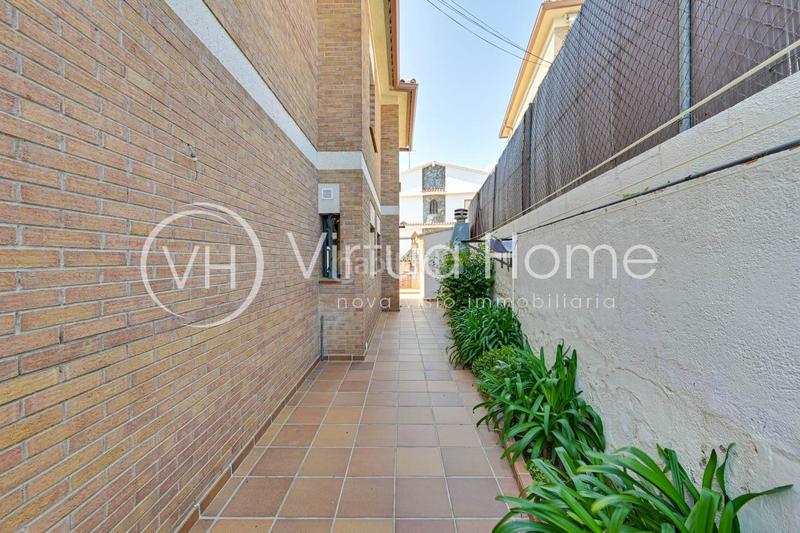 Foto ed3c6f54-b372-4d18-b36c-c91ae107c7d6. Xalet amb calefacció aparcament a Pinemar Pineda de Mar