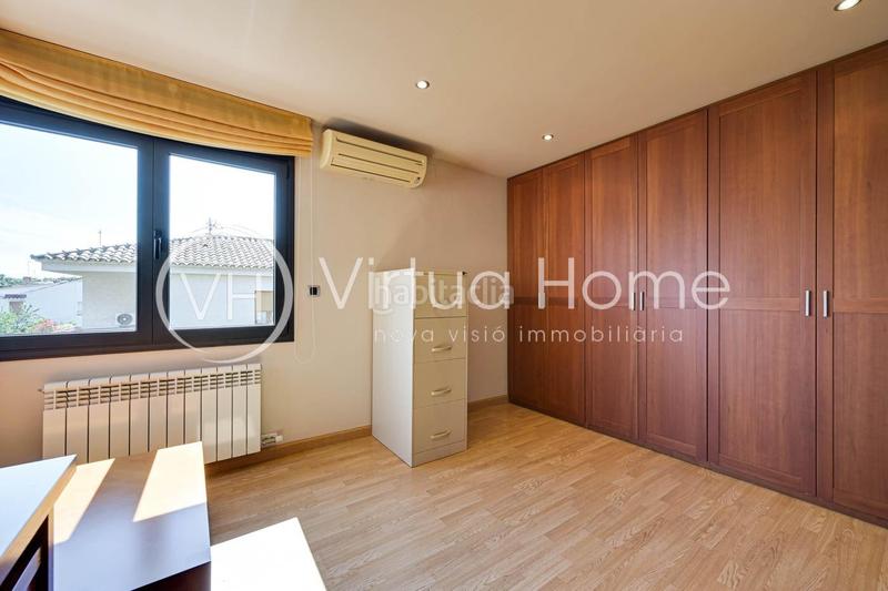 Foto f0105b06-b050-4807-9b46-5ff7c9f0fe6b. Xalet amb calefacció aparcament a Pinemar Pineda de Mar