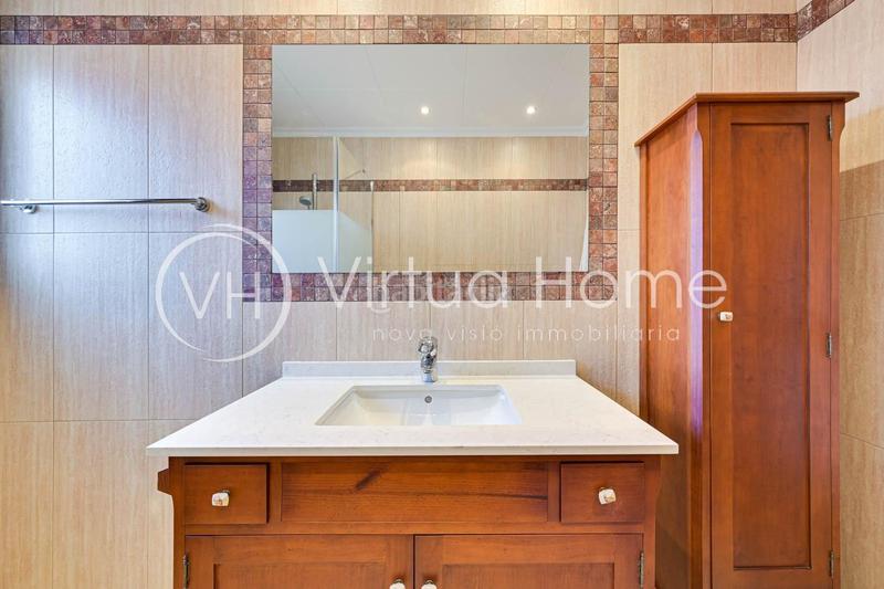 Foto fe22e081-6817-46b1-89f3-81514afcbbf9. Xalet amb calefacció aparcament a Pinemar Pineda de Mar