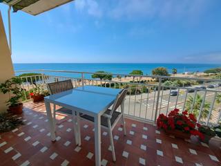 Appartement  Carrer moragas i barret. Gran piso en primera linea de mar