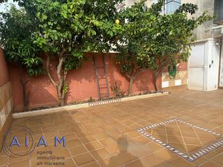 Appartement à Centre. Piso con amplia terraza en pineda de mar