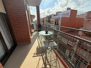 Appartement à Centre. Gran pis en venda amb piscina comunitària en el centre del poble
