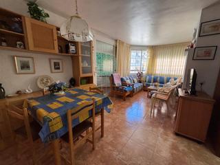 Piso en Centre. Apartament en venda a pocs metres de la platja de la riera a pin