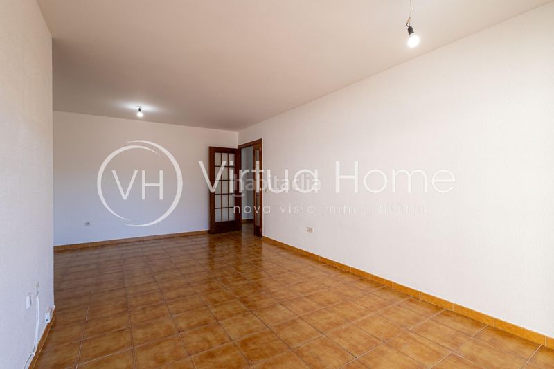 Foto aa52e9ef-7c4b-40cc-b559-d665bcf4ae48. Pis a Centre Pineda de Mar