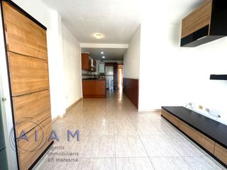 Pis a Calella. Piso en venta  con terraza en el centro de calella