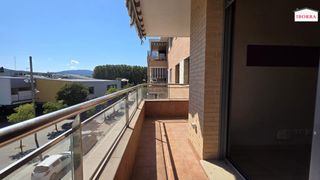 Pis a Tordera. Piso con piscina y parking en el centro de tordera