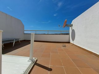 Dúplex a Centre. Dúplex en venda  a segona línia de mar amb 2 terrasses, piscina,