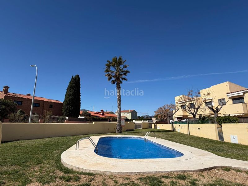 Foto 8fbfe506-d539-46dc-8ac2-a034285a687c. Casa adossada amb aparcament a Centre Miami Platja