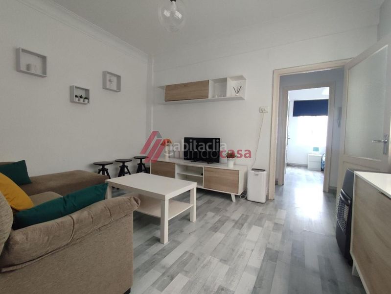 Foto 8bc13554-bcb4-4738-bfd9-6e497860e4ab. Rent flat with heating in Centro Ferrol