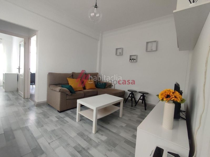 Foto 6b0b19df-4e65-4907-95ac-b501595a8b38. Rent flat with heating in Centro Ferrol