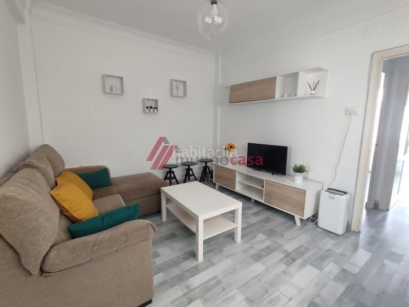 Foto c4475c5d-4ab6-4f3c-8a8a-38520a946a08. Rent flat with heating in Centro Ferrol