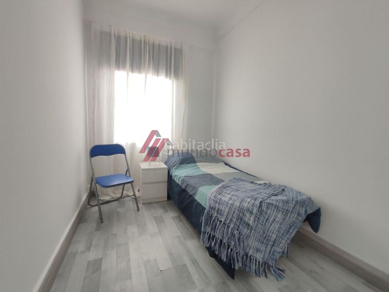 Foto e8d8950e-4f95-4a0a-bd22-ae69865dd525. Rent flat with heating in Centro Ferrol