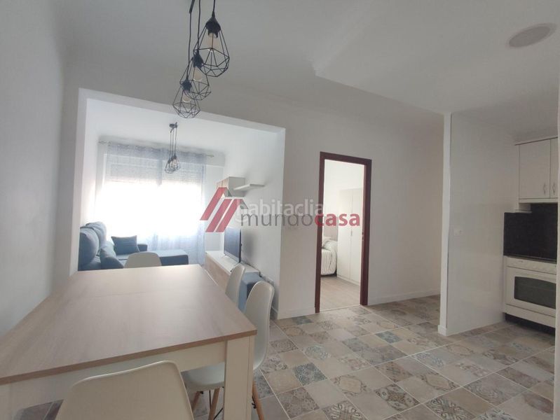 Foto b65a6f63-8fca-4cf2-9392-d25bbb964e4e. Rent flat with heating in Centro Ferrol