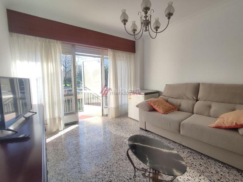 Foto b75aa643-592d-49b0-b675-7c0edc53a4c6. Miete etagenwohnung mit heizung in Caranza Ferrol