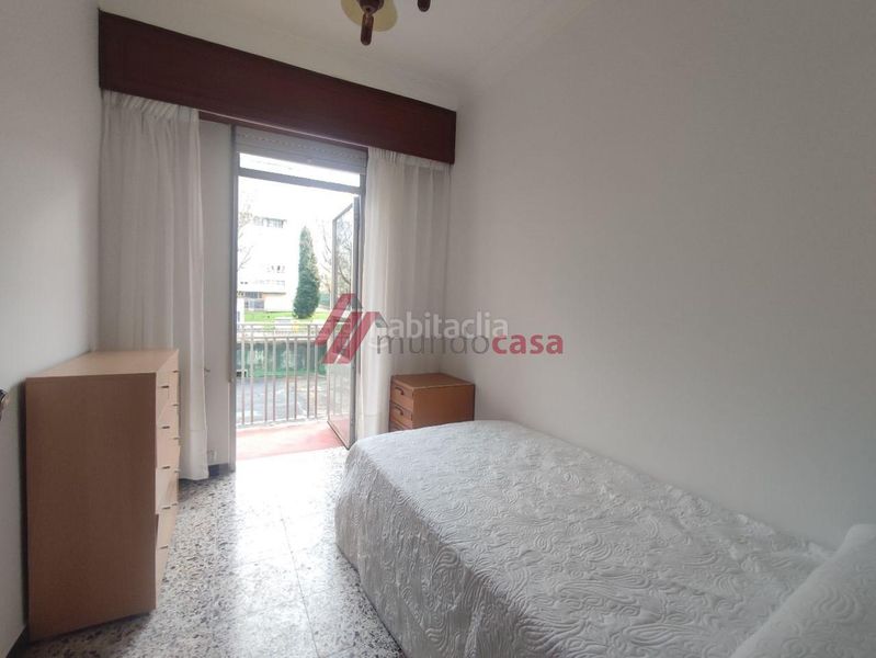 Foto 924773ac-791f-4f33-a4cf-74199ccde783. Rent flat with heating in Caranza Ferrol