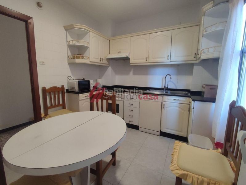Foto b328b718-51ad-411e-8a22-0f890c2cade2. Rent flat with heating in Caranza Ferrol
