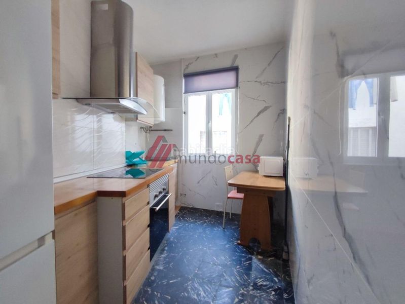 Foto 8863f3ed-5e60-483e-b320-d457a9e4576d. Rent flat in Porta Nova Ferrol