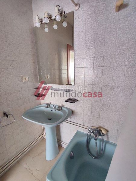 Foto 352ad514-c582-4ac1-9635-b3f25170af38. Rent flat with heating in Centro Ferrol
