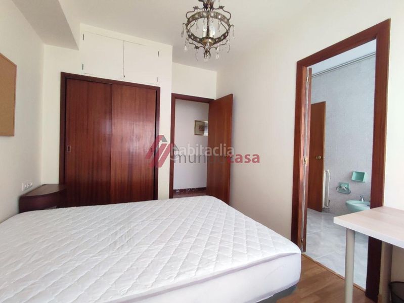 Foto 8c73d46b-6c6d-4dfe-8d92-de949595d823. Rent flat with heating in Centro Ferrol