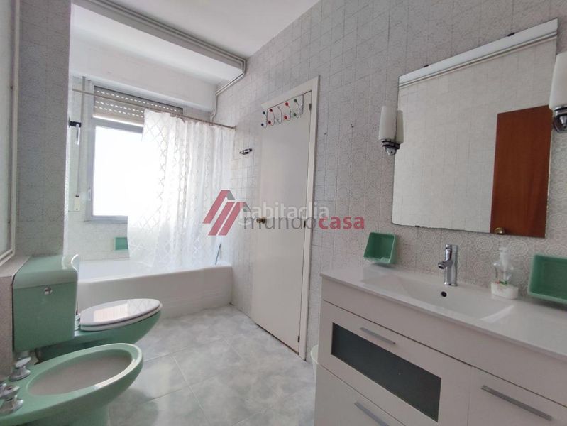 Foto 92614226-c2af-474f-a80e-6c11479fcd7e. Rent flat with heating in Centro Ferrol