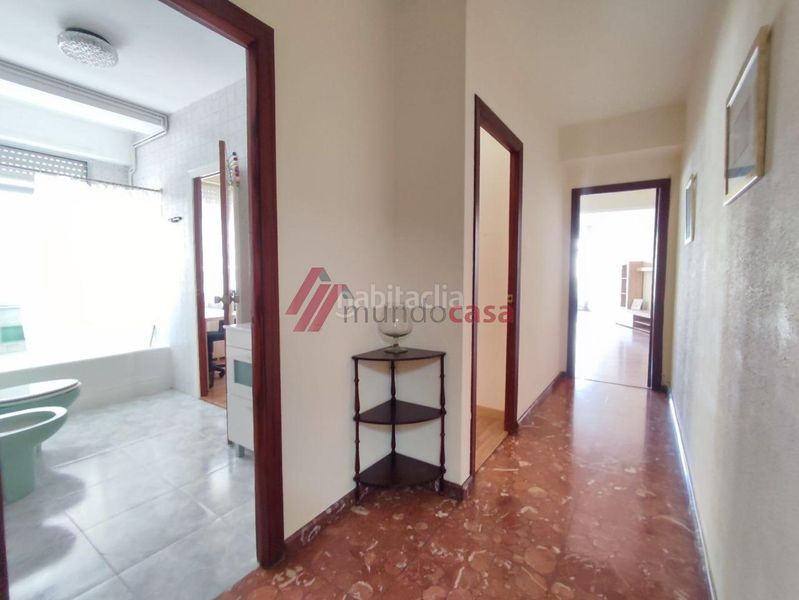 Foto d8d37dd6-7eeb-464c-a56c-0e87d2852c2c. Rent flat with heating in Centro Ferrol