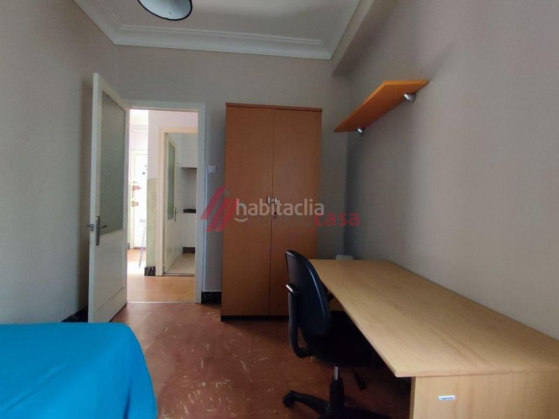 Foto 6716d31e-7afe-48fc-99a6-21a16f68c433. Rent flat in Zona Ultramar Ferrol