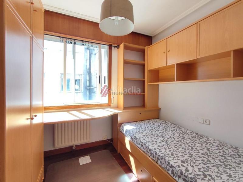 Foto 6a13d69c-0bac-4118-bf8c-c7d6a7a7d443. Piso en Esteiro Ferrol