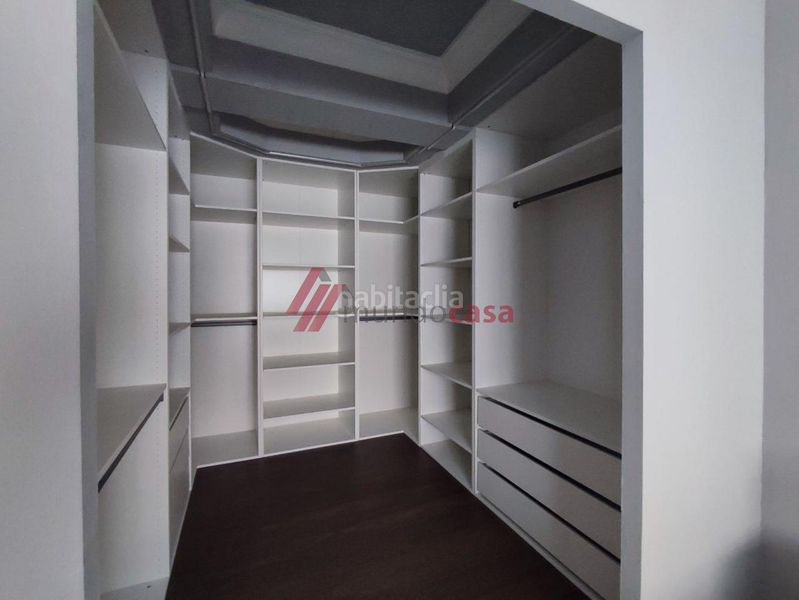 Foto ff26c930-410b-4636-87df-ac41bcf8fdb2. Rent flat in Zona Ultramar Ferrol