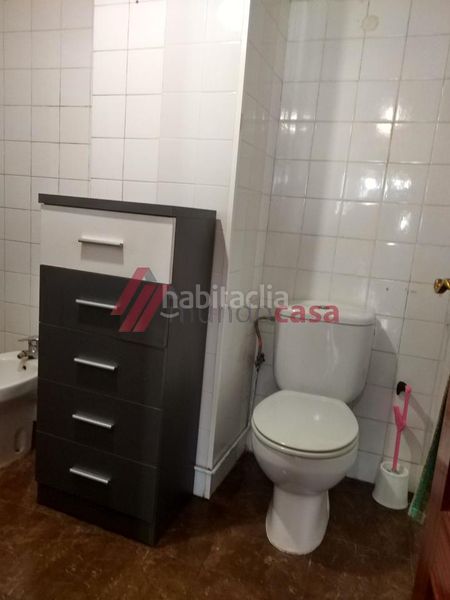 Foto ab81cd33-608c-48be-8981-9d2a354bb9af. Piso en castelao 2 en Caranza Ferrol