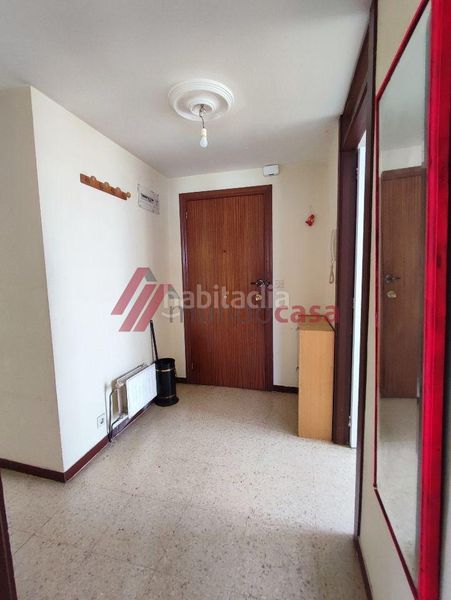 Foto 07bbb92b-b1ba-4f1a-a96d-ad90652da99c. Rent flat with heating in Centro Ferrol