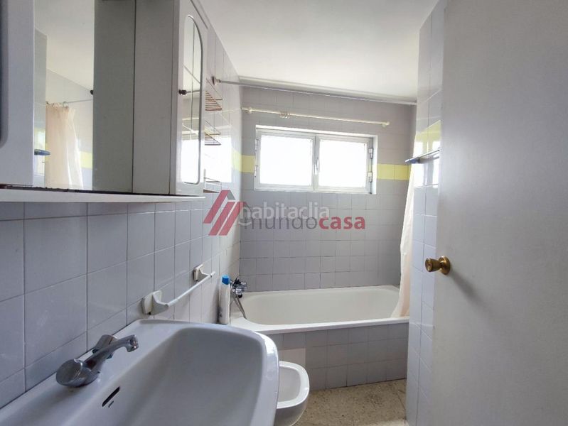 Foto 7c8f9ce2-8c04-4811-8cfc-235dbe7e3d99. Rent flat with heating in Centro Ferrol
