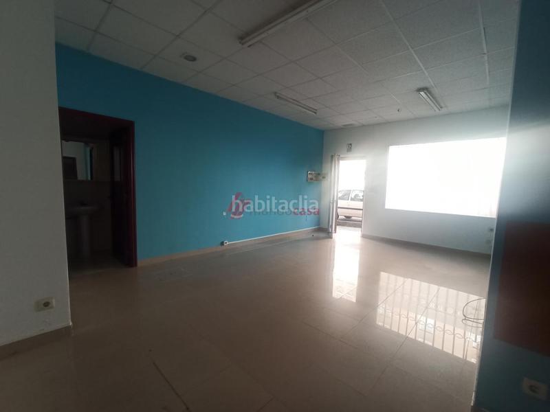 Foto 8b283f5c-b7d9-4466-a74a-a74e7c560d82. Alquiler local comercial en Esteiro Ferrol