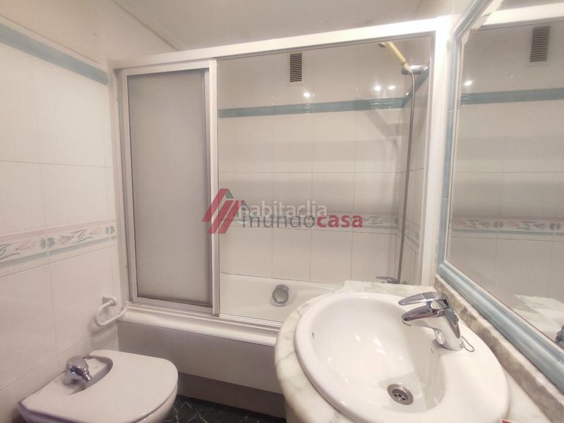 Foto 0fcbe44c-f8a7-4ef1-b31d-b26b9c665543. Lloguer pis amb calefacció a Esteiro Ferrol