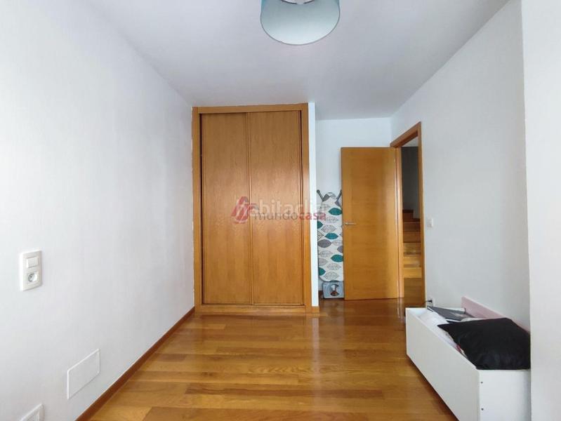 Foto ab5f8c60-d96b-42cd-aaad-42e05841d20b. Duplex con riscaldamento parcheggio in O Feal - Xubia Narón