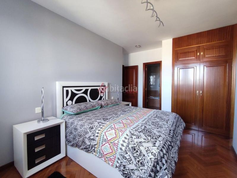 Foto c09a68b9-b641-4eb0-9e33-5616f29d2119. Lloguer dúplex amb calefacció aparcament a Alto del Castaño Narón