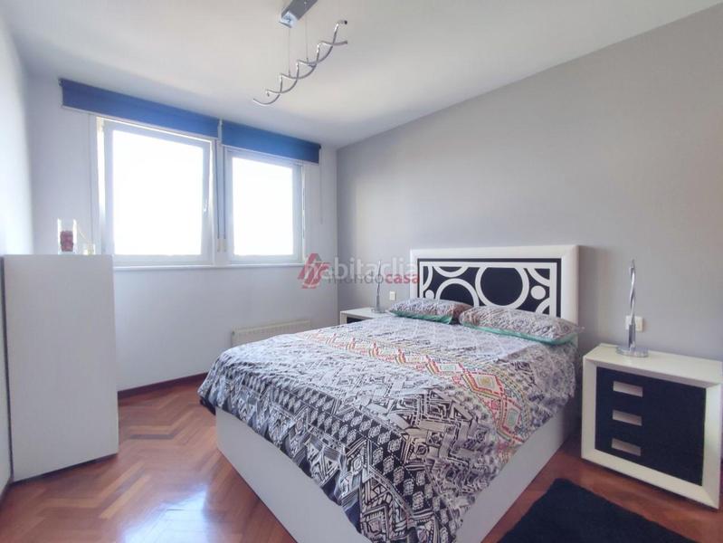 Foto afe3bc92-3da5-4be0-9127-4863748536f4. Rent duplex with heating parking in Alto del Castaño Narón