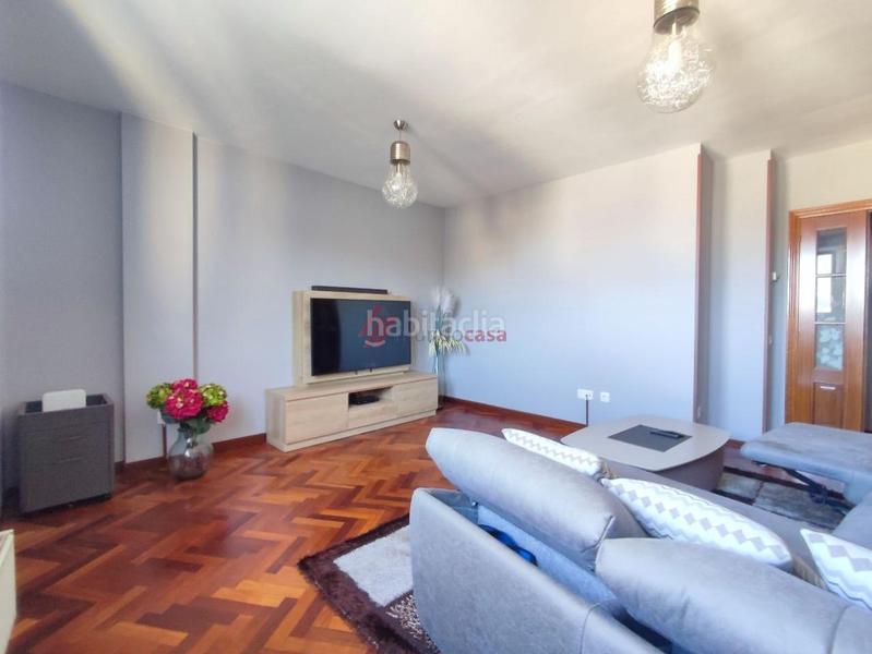 Foto b47b4e36-dcf3-4e6c-8e20-172e6a756fba. Rent duplex with heating parking in Alto del Castaño Narón