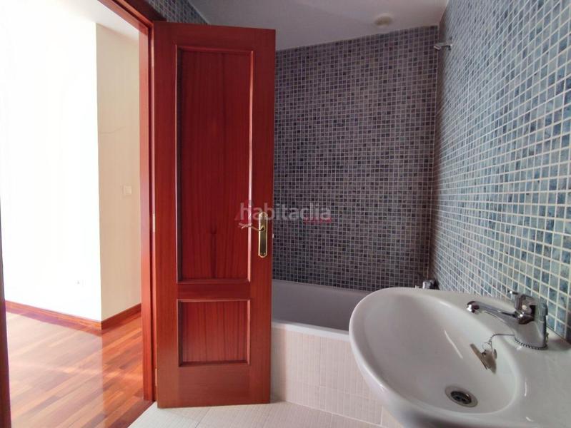 Foto 3741f287-383f-42fc-8f01-8bc612bc8d12. Pis amb calefacció aparcament a Alto del Castaño Narón