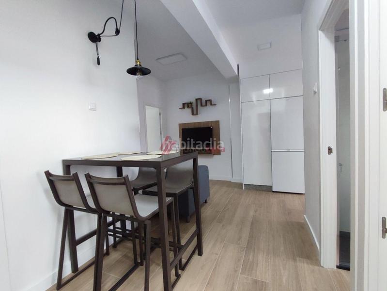 Foto 5c5f596a-6e09-497c-b008-28776d54bee9. Alquiler piso en Centro Ferrol