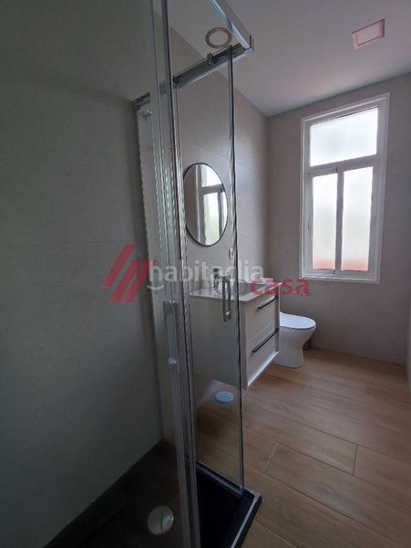 Foto 5bc5850e-1709-4243-ba6b-8c950b2a7368. Rent flat with heating in Centro Ferrol