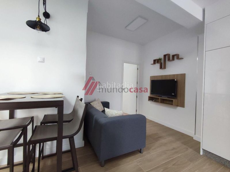 Foto 66370d59-1d80-4293-96ca-42eb254d3ec6. Rent flat with heating in Centro Ferrol