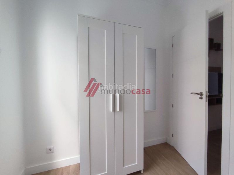 Foto c5fc082d-5153-421e-af0a-1579c668e980. Rent flat with heating in Centro Ferrol