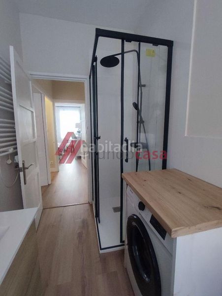 Foto 1d0fb0ff-cd61-46b2-94a5-ae02eb2c6b42. Rent flat with heating in Porta Nova Ferrol